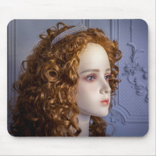 6271-Mannequin mit Rotem Haar und Diamond Tiara Mousepad
