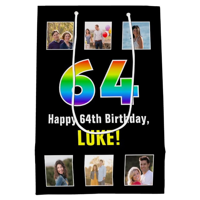 64. Geburtstag: Regenbogen "64", benutzerdefiniert Mittlere Geschenktüte (Rückseite)