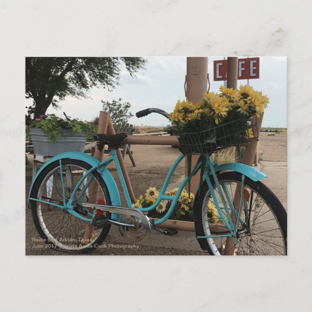 66 | Fahrrad und Sonnenblumen | Adrian, Texas Postkarte (Vorderseite)