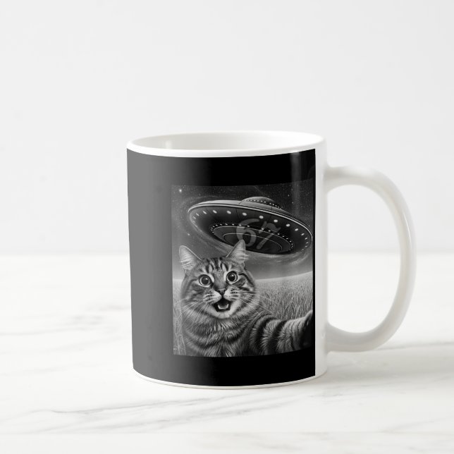 67 Cat Selfie With Alien Ufos Funny Cat Six Seven  Kaffeetasse (Rechts)