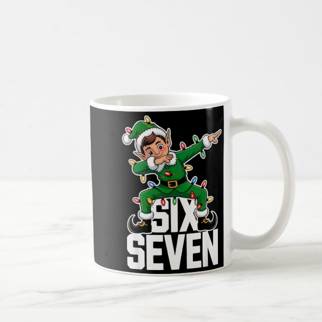 67 Christmas Six Seven 6 7 Meme Funny Dabbing Elf  Kaffeetasse (Rechts)