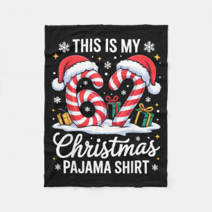 67 Das ist mein Weihnachts-Pyjama-Shirt 6 7 Meme 6 Fleecedecke
