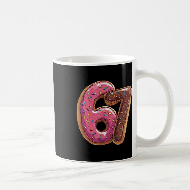 67 Donut Six Seven Gen Alpha Slang Meme  Kaffeetasse (Rechts)