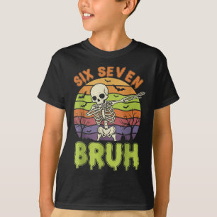 67 Halloween Meme 6 7 Skelett Sechs Sieben Zahlen T-Shirt