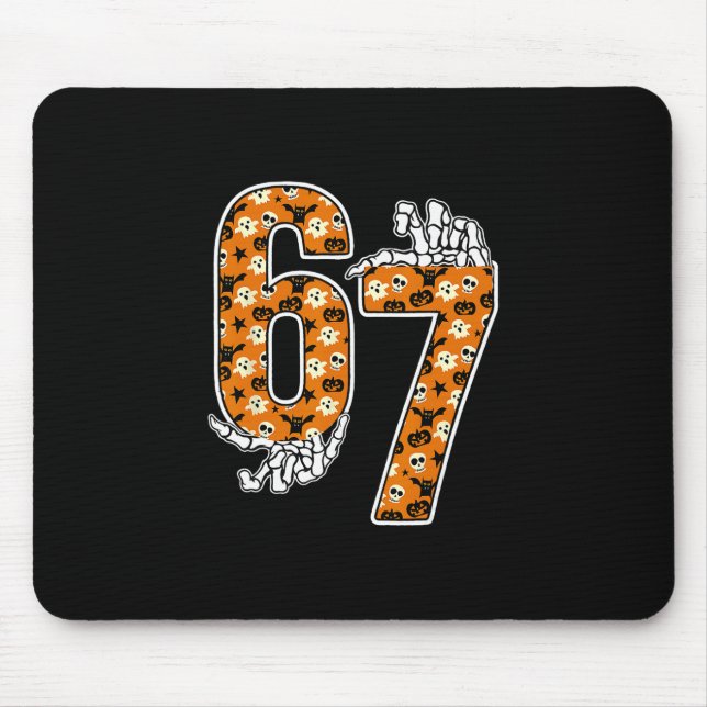 67 Halloween Meme 6 7 Zahlen Sechs Sieben Lustig K Mousepad (Vorne)