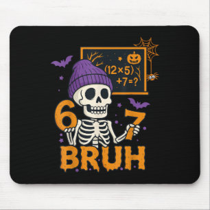 67 Lehrer Halloween Skelett Six Seven Meme Gehirn Mousepad