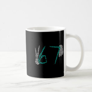 67 lustige sechs sieben Gen-Meme-Skelett-Schwingun Kaffeetasse
