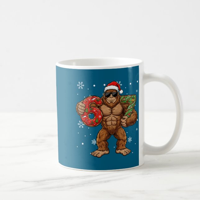 67 Meme Funny Big Foot Six Seven Christmas Xmas Sa Kaffeetasse (Rechts)