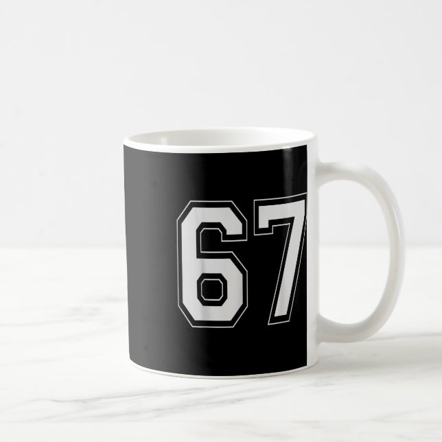 67 Meme Nummer Sechs Sieben Gen Alpha Slang 6 7  Kaffeetasse (Rechts)