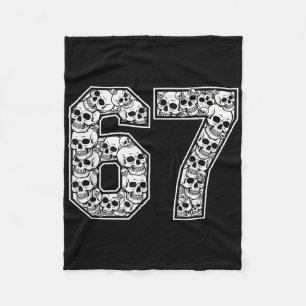 67 Meme-Totenkopf-Muster Grafik Halloween-Nummern- Fleecedecke