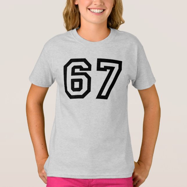 67 Minimalistischer Trend-Design T-Shirt (Vorderseite)