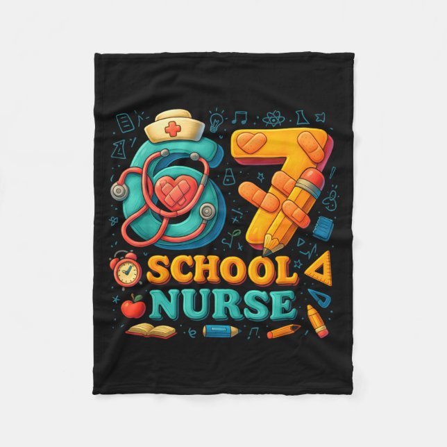 67 Nurse Days Funny Medical Back To School  Fleecedecke (Vorderseite)
