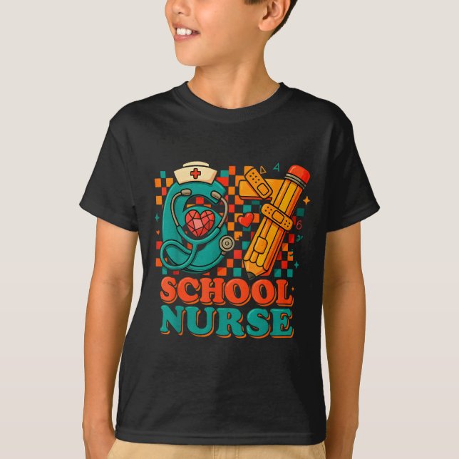 67 School Nurse Days Pencil Heart Funny Medical  T-Shirt (Vorderseite)