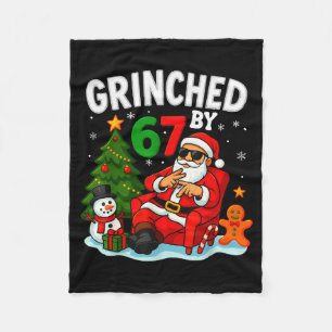 67 Six Seven Meme Weihnachten Grinched Von 6-7 Gen Fleecedecke