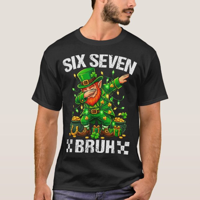 67 St Patricks Funny Six Seven Meme Leprechaun Boy T-Shirt (Vorderseite)