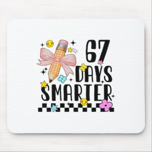 67 Tage Schule Lustig 67 Tage Schlauer Schüler Te Mousepad