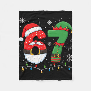 67 Weihnachten 6 7 Meme Pyjama Feiertag Gen Alpha Fleecedecke