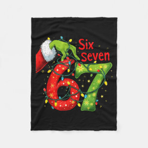 67 Weihnachten 6 7 Meme Pyjama Feiertag Gen Alpha  Fleecedecke