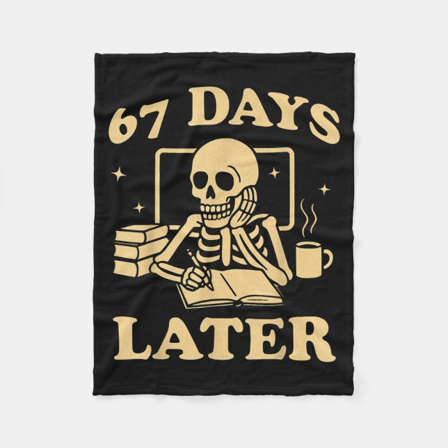 67th Day Of School Teacher Skeleton Funny 6 7 Meme Fleecedecke (Vorderseite)