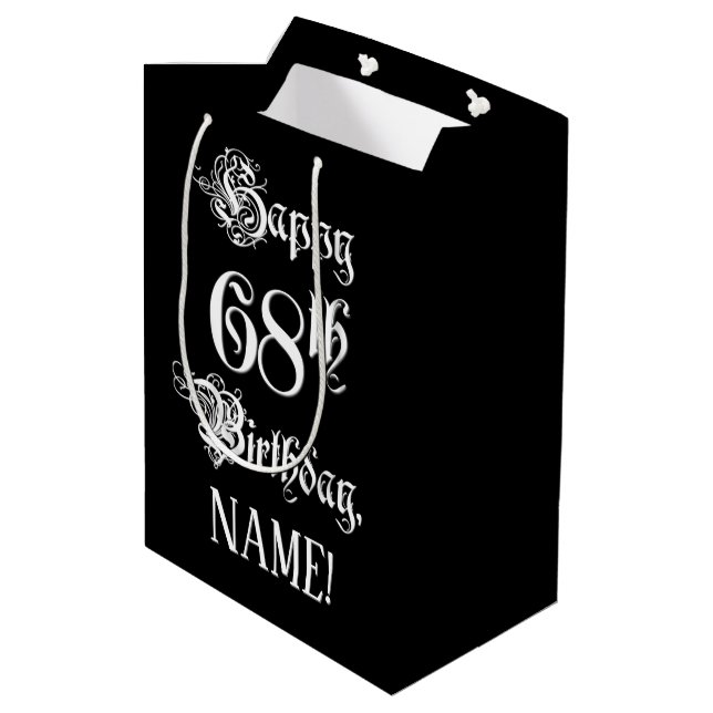 68. Geburtstag: Extravagant, Elegantes Script + In Mittlere Geschenktüte (Rückseite Schrägansicht)