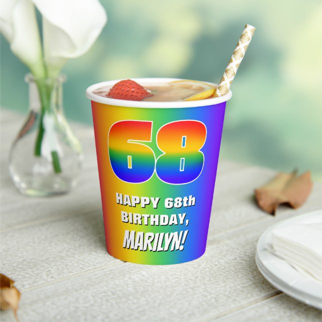 68. Geburtstag: Farbiges, lustiges Regenbogenmuste Pappbecher (In Situ)