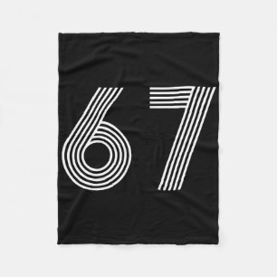 6-67 Minimalist Design _2 Fleecedecke