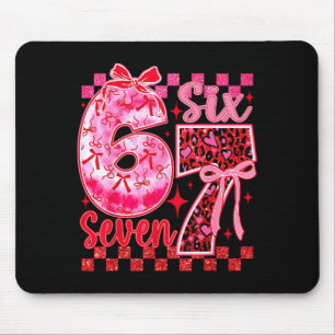 6 7 Six Seven Meme Coquette Bogen Leopard Herz Val Mousepad