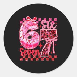 6 7 Six Seven Meme Kawaii Schleife Leopard Herz Va Runder Aufkleber