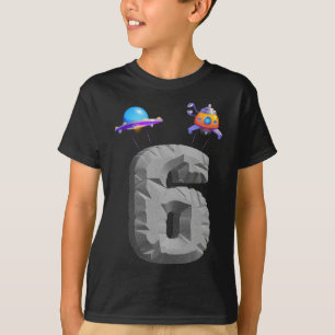 6 Jahre alter Junge gibt Astronauten Raum 6. Gebur T-Shirt