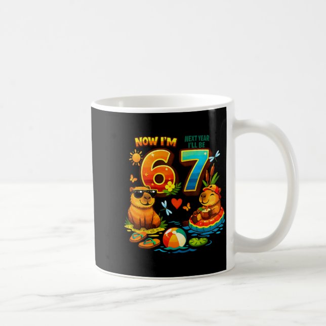 6 nächstes Jahr werde ich 7 Capybara 67 Meme Kinde Kaffeetasse (Rechts)