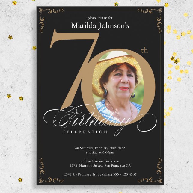 70. Black Gold Elegant Calligraphy Foto Geburtstag Einladung (Black Gold Elegant Photo 70th Birthday Party Invitation)