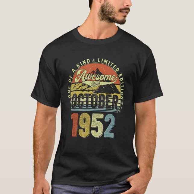 70 Year Old Awesome Since October 1952 70th Birthd T-Shirt (Vorderseite)