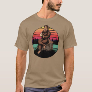 70er Retro Bigfoot & Coffee T-Shirt