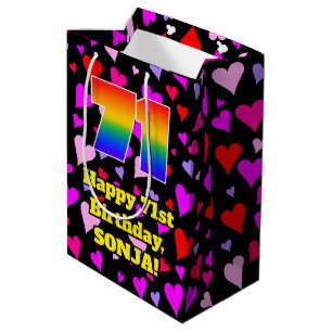 71. Geburtstag: Loving Hearts Muster, Regenbogen # Mittlere Geschenktüte