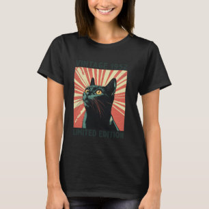 73 Jahre altes Geschenk Vintag 1952 Katze über 73. T-Shirt