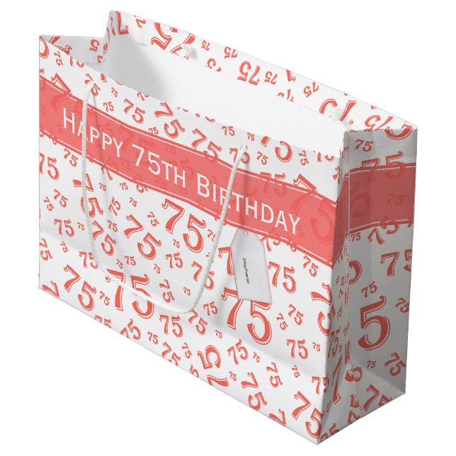 75. Happy Birthday Coral/White Number Pattern Große Geschenktüte (Vorderseite Schrägansicht)