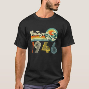 80. Geboren 1946 Lustige Männer Frauen 80 Jahre al T-Shirt