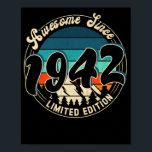 80 Jahre Vintag 80. Geburtstag 1942 Poster<br><div class="desc">Phantastische T Ideen Menschen, die im Jahr 1942 geboren Retro Vintage klassische alte Schule 80. Phantastische T Ideen für Männer Frauen. 80 Jahre alt phantastischer Vintager Geburtstag. Vollkommene Geburtstagsdekoration. Ihre Geburtstagsfeier wird lustig, phantastisch, episch und legendär sein. Familienfeier zum Geburtstag Ihres geliebten Kindes. Vater & Mama, Großvater & Großmutter, Onkel...</div>