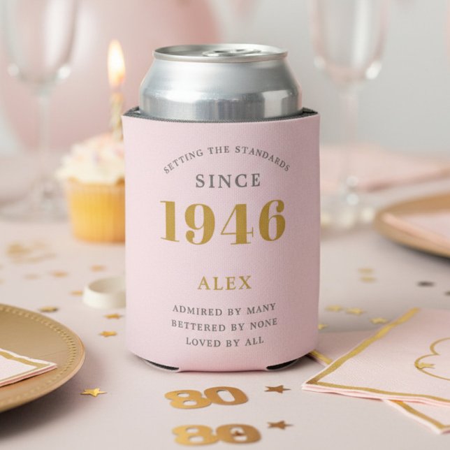 80th Birthday 1946 Keepsake Elegant Personalized Dosenkühler (1946 pink can cooler on a party table.)