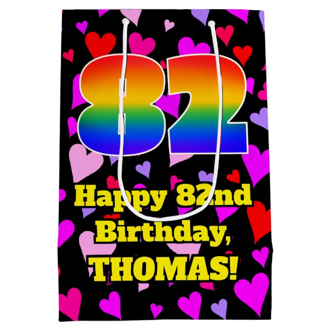 82. Geburtstag: Loving Hearts Pattern, Regenbogen  Mittlere Geschenktüte (Rückseite)