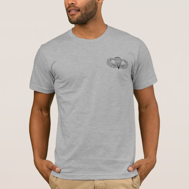 82. Im Flugzeug Abteilung Fort Bragg T-Shirt (Vorderseite)