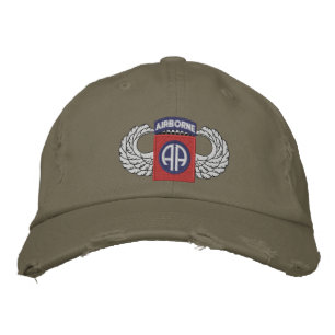 82. Im Flugzeug Bestickte Baseballkappe