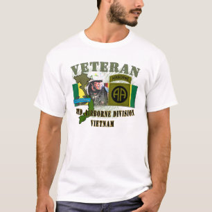 82. Im Flugzeug Div.-Vietnam (w/CIB) T-Shirt