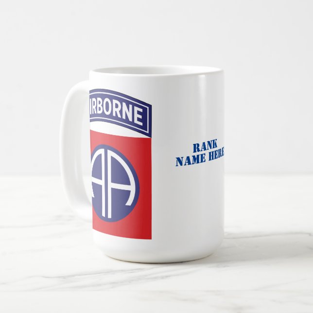 82. Im Flugzeug Division All American Service Abze Kaffeetasse (Vorderseite Links)