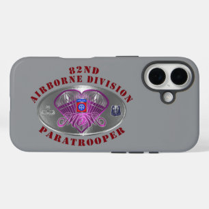 82. Im Flugzeug Division iPhone 16 Hülle