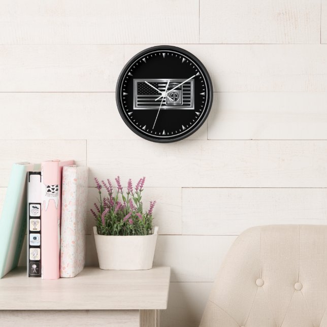 82. Im Flugzeug Division Uhr (Lesesaal)