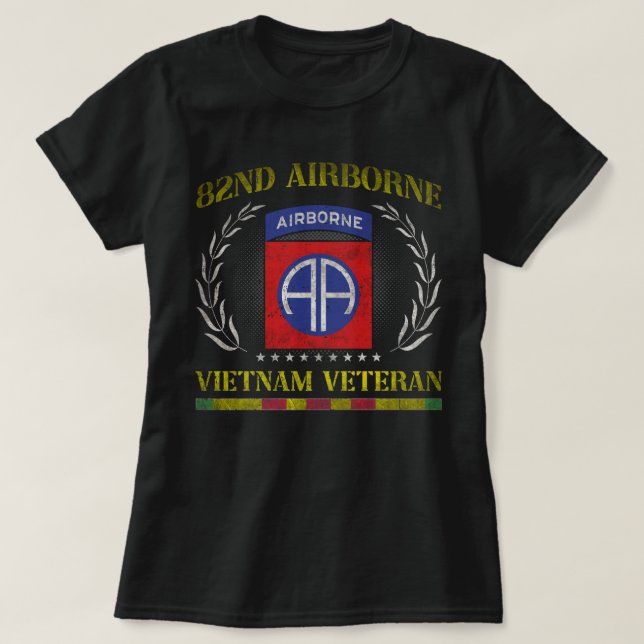 82. Im Flugzeug Division Vietnam Veteran Veteran V T-Shirt (Design vorne)