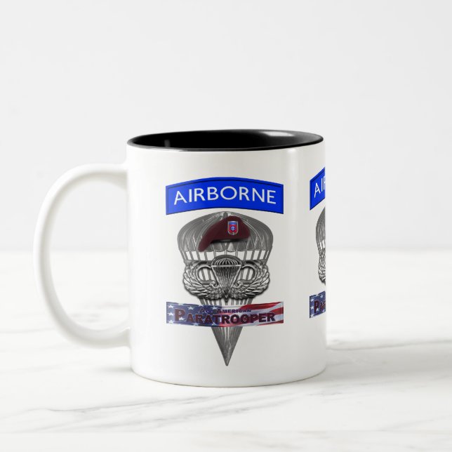 82. Im Flugzeug Division Zweifarbige Tasse (Links)