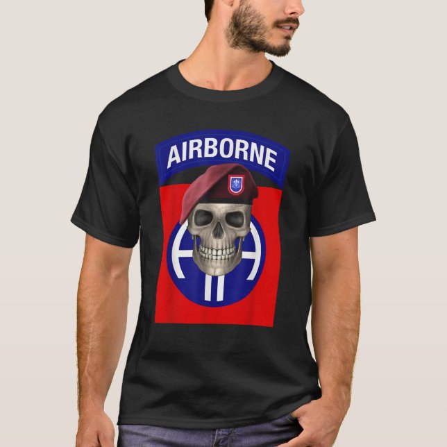 82. Im Flugzeug Ft Bragg NC Skull-Design T Shirt (Vorderseite)
