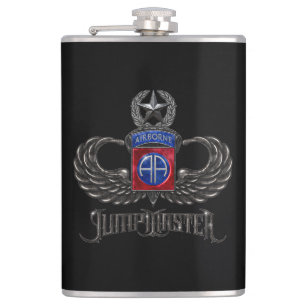 82. Im Flugzeug Jumpmaster Vinyl Wrapped Flask Flachmann